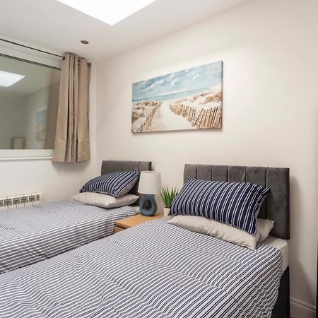 Beautiful 2 Bed Apartment Just Steps To The Beach Weymouth Eksteriør bilde