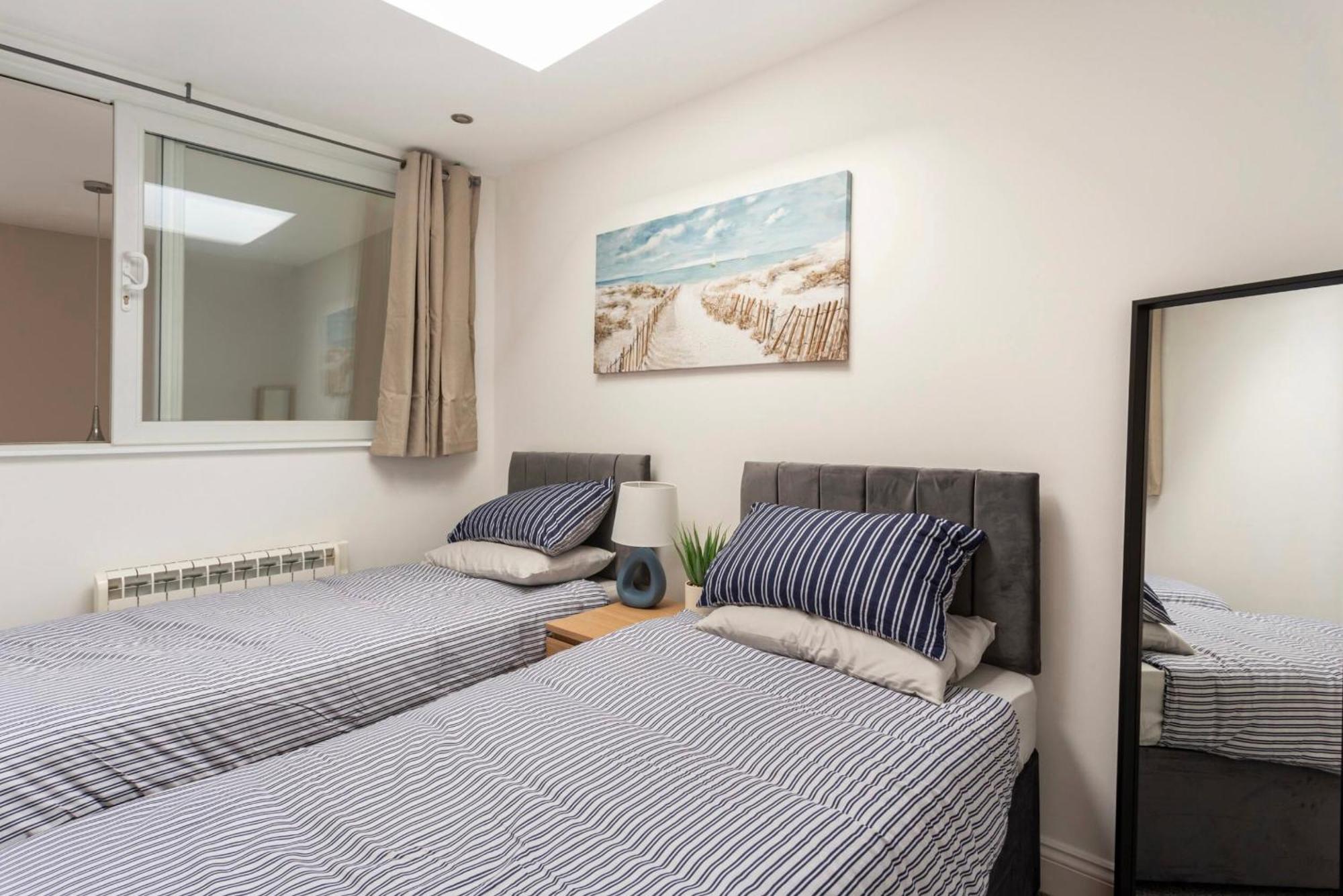 Beautiful 2 Bed Apartment Just Steps To The Beach Weymouth Eksteriør bilde
